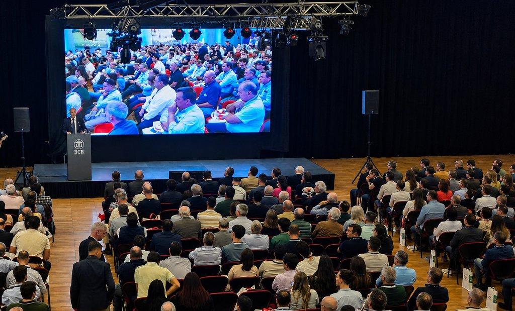 ROSGAN y la Mesa de las Carnes impulsan una jornada clave para el futuro de la ganadería
